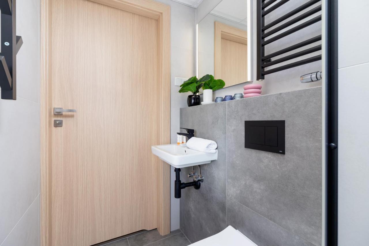 Modern Apartment Srodmiescie Krakow By Noclegi Renters Buitenkant foto